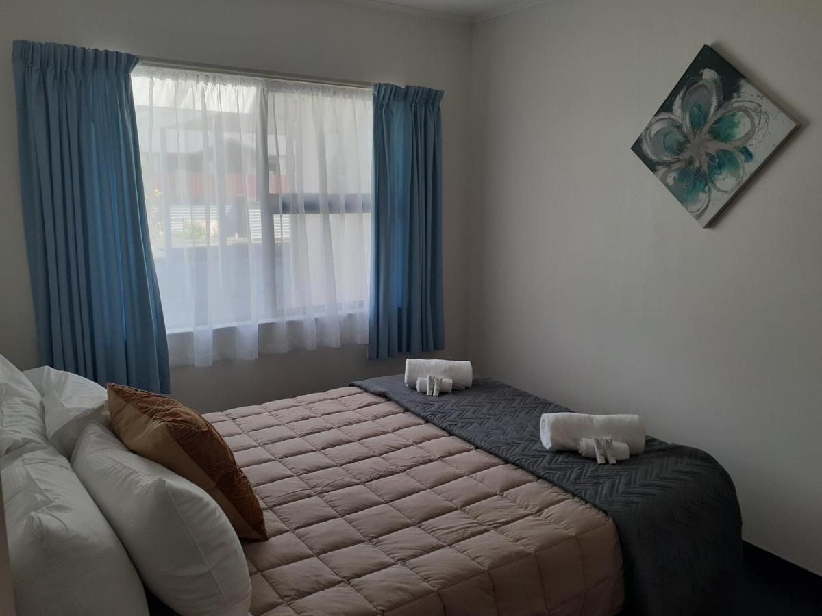 تاكاكا Golden Bay Motel المظهر الخارجي الصورة