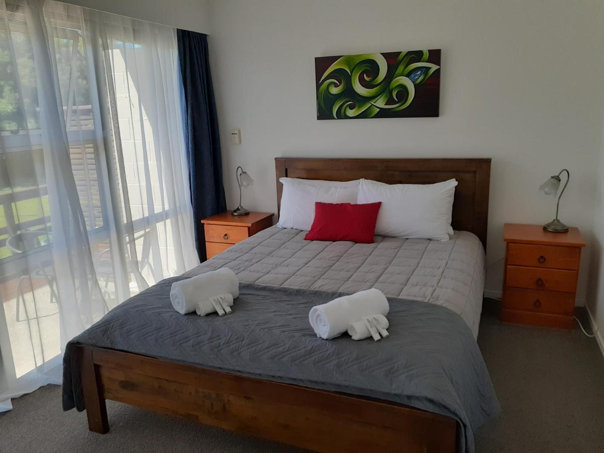 تاكاكا Golden Bay Motel المظهر الخارجي الصورة