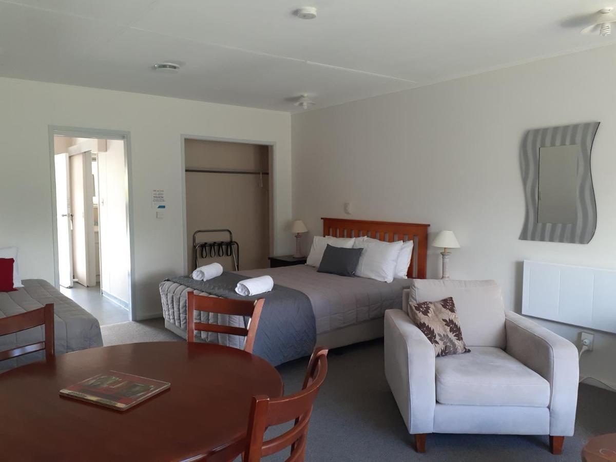 تاكاكا Golden Bay Motel المظهر الخارجي الصورة