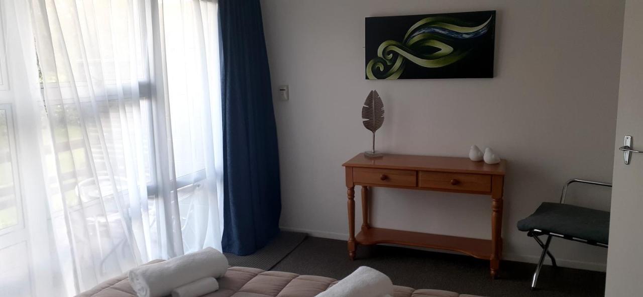 تاكاكا Golden Bay Motel المظهر الخارجي الصورة