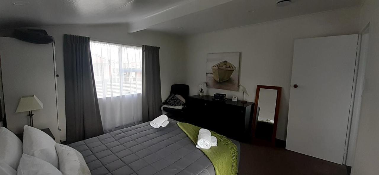 تاكاكا Golden Bay Motel المظهر الخارجي الصورة